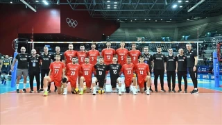 Milliler turnuvann favorisine set vermedi