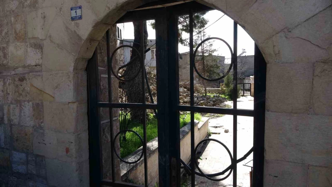 Minaredeki, Fransızların attığı top mermisi bulunamadı