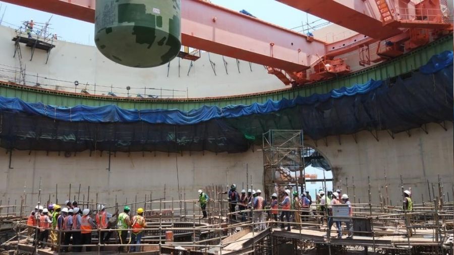 N�kleer santralin 3'�nc� �nitesine reakt�r kab� kuruldu