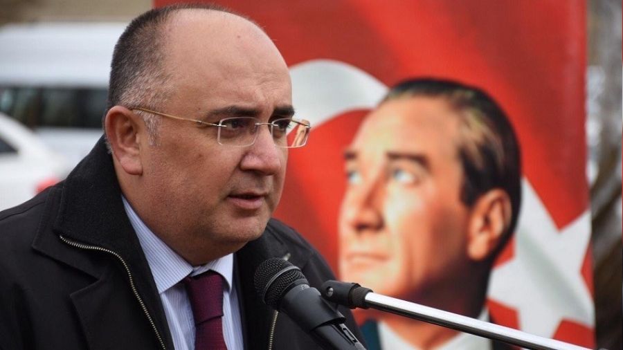 O kaymakama  d�rt farkl� g�revi daha verildi