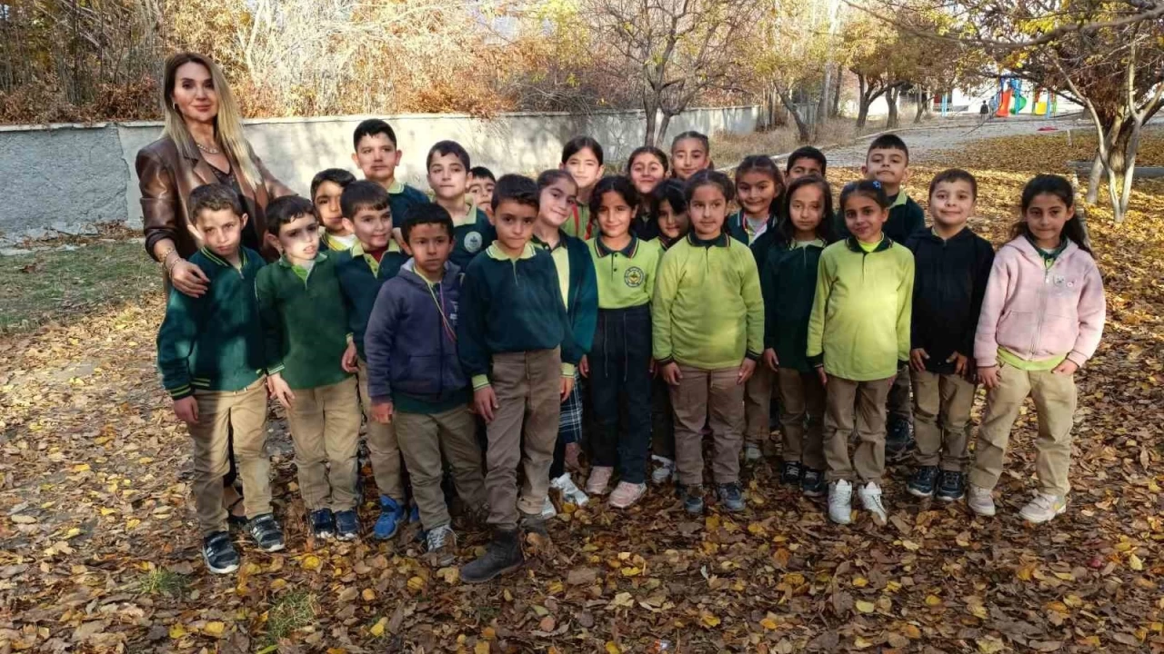 Öğrencilere matematiği sevdiren öğretmen
