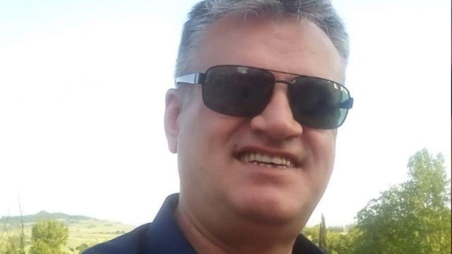 Okul müdürü kalbine yenik düştü