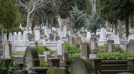 Ölünün de kıdemlisi oluyormuş