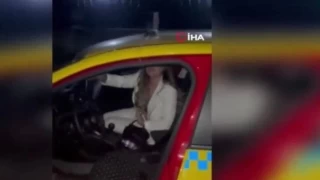 Önce taksi şoförüne ardından kadın polis memuruna saldıran kadın yolcu tutuklandı