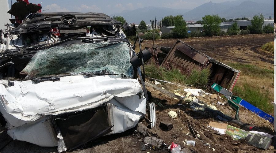 Osmaniye'de kamyon tıra çarptı: 1 ölü, 2 yaralı