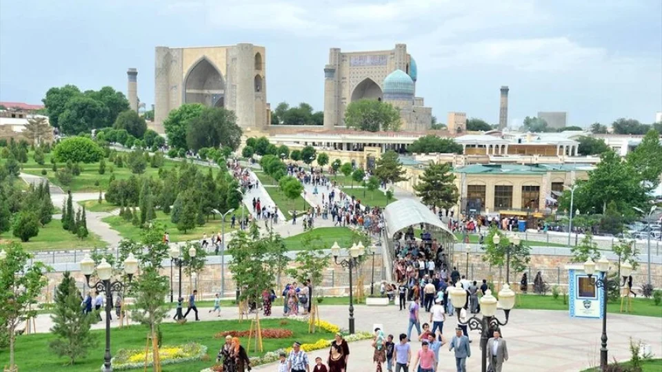 �zbekistan turizmde hedef b�y�tt�