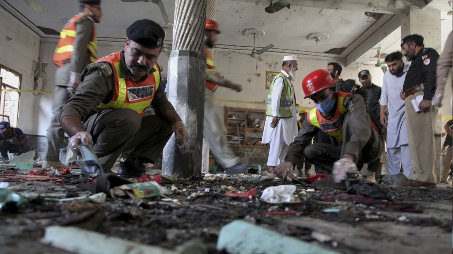Pakistan'da bombalı saldırı: 8 yaralı