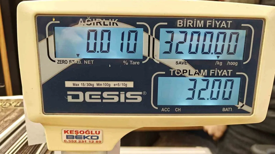 Pastırmanın kilosu raflarda 3 bin 200 TL