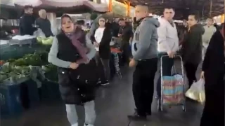 Pazar yerinde çantasındaki 18 bin 500 lirası çalındı