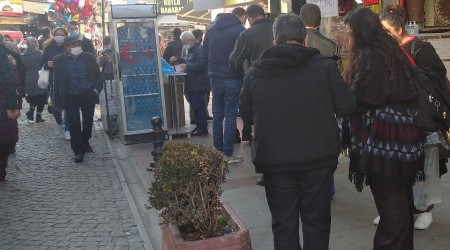 Piyango kuyruğunda sağlıkları ile kumar oynadılar