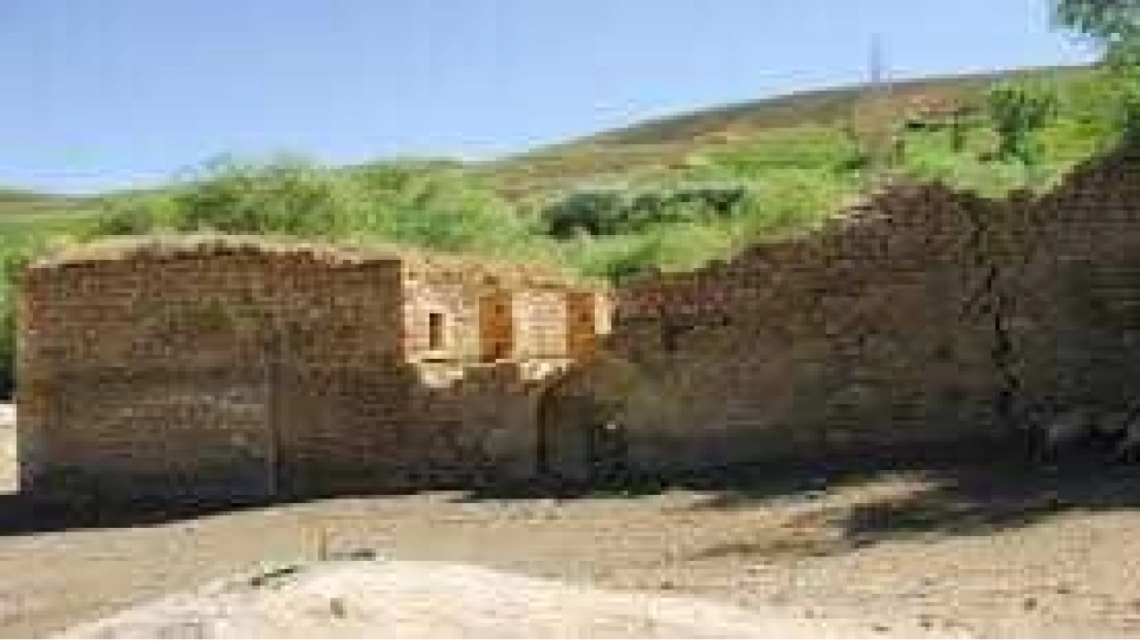 Pizan H�srevpa�a Medresesi