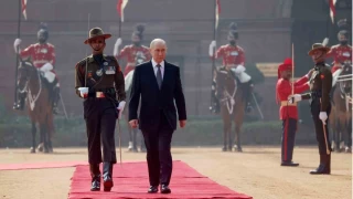 Putin, Hindistan'da resmi trenle karland