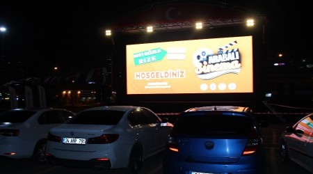 Rize'de 'Arabalı Sinema Etkinliği'ne yoğun ilgi