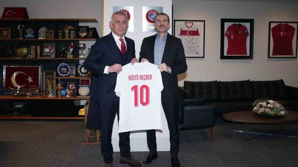 R��t� Re�ber, TFF Ba�kan� Hac�osmano�lu ile g�r��t�