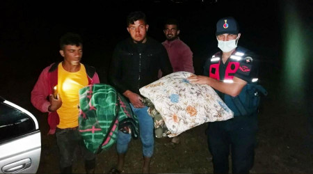 Sağanak yağış mevsimlik işçileri etkiledi