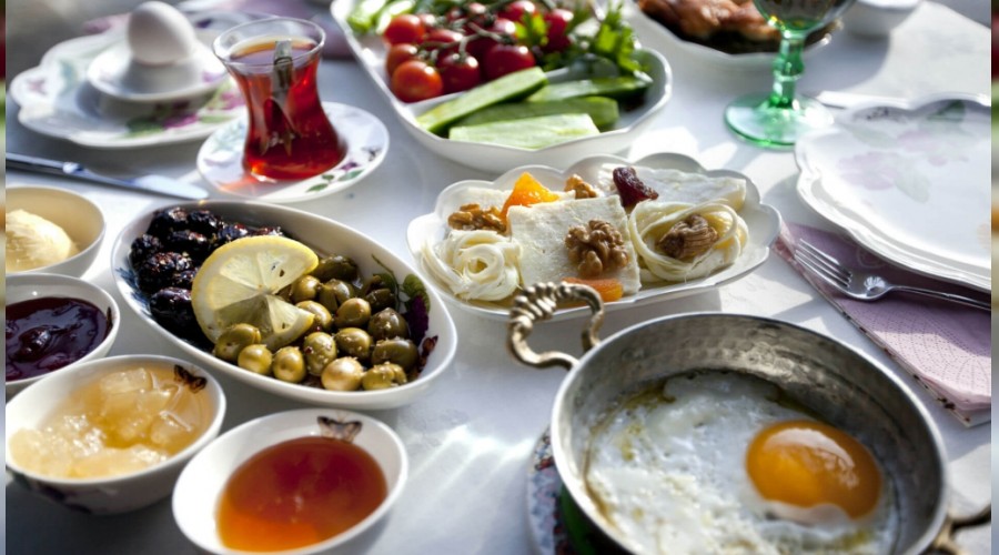 Sağlık için Türk kahvaltısı