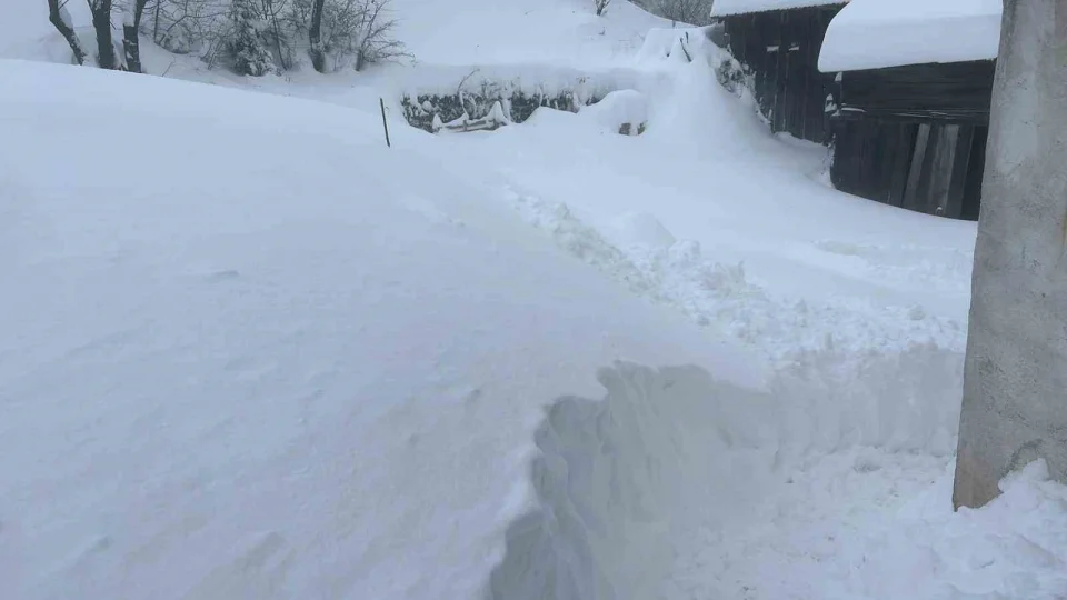 Sakarya'n�n y�ksek kesimlerinde kar kal�nl��� 1 metreye ula�t�