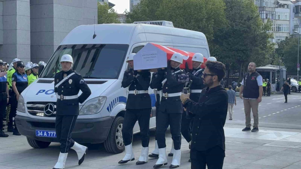 �ehit Polis Memuru Mustafa Peksoy i�in cenaze t�reni