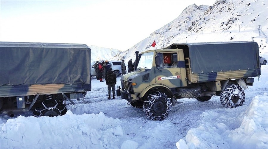 Şemdinli'de çığ düştü şehit var