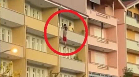 Sinop'ta balkondan kendini atan genç tedavi gördüğü hastanede hayatını kaybetti