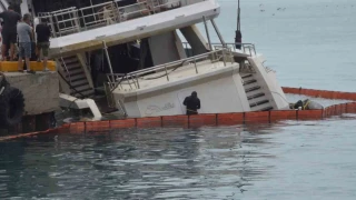 Sinop'ta yan yatan l�ks yatta kurtarma mesaisi
