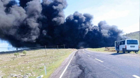 Şırnak'ta petrol yüklü tır kamyonetle çarpıştı: 2 ölü, 4 yaralı