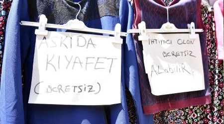 Siverekli esnaftan askıda kıyafet uygulaması