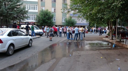 Sokak ortasında kurşuna dizdiler