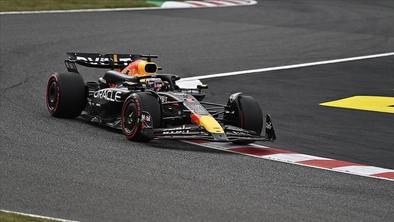 Sprint yarışında Verstappen birinci oldu