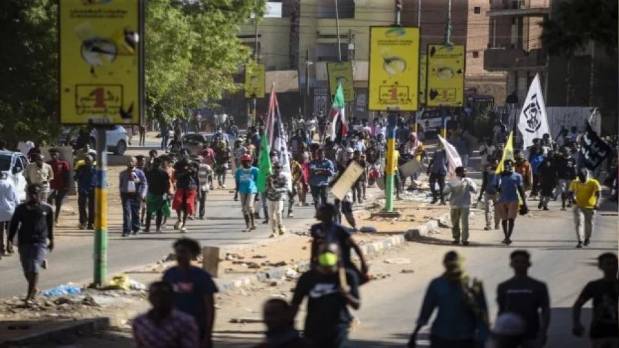 Sudan'daki 'ereve anlama' protesto edildi