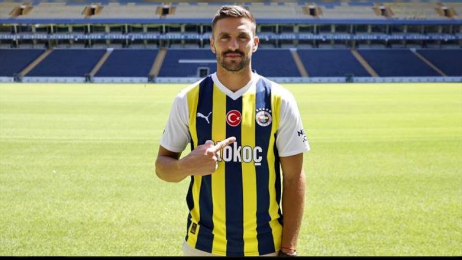 Tadic Fenerbahçe için serveti tepti