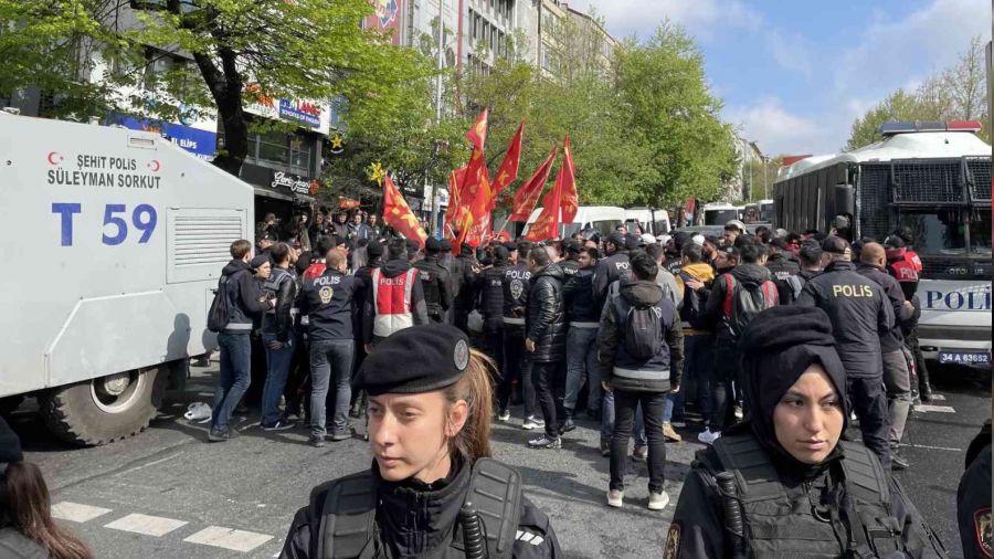 Taksim'e yürümek isteyen göstericilere müdahale