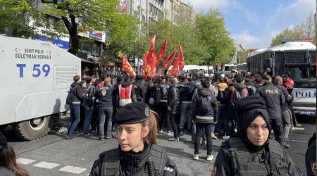 Taksim'e yürümek isteyen göstericilere müdahale