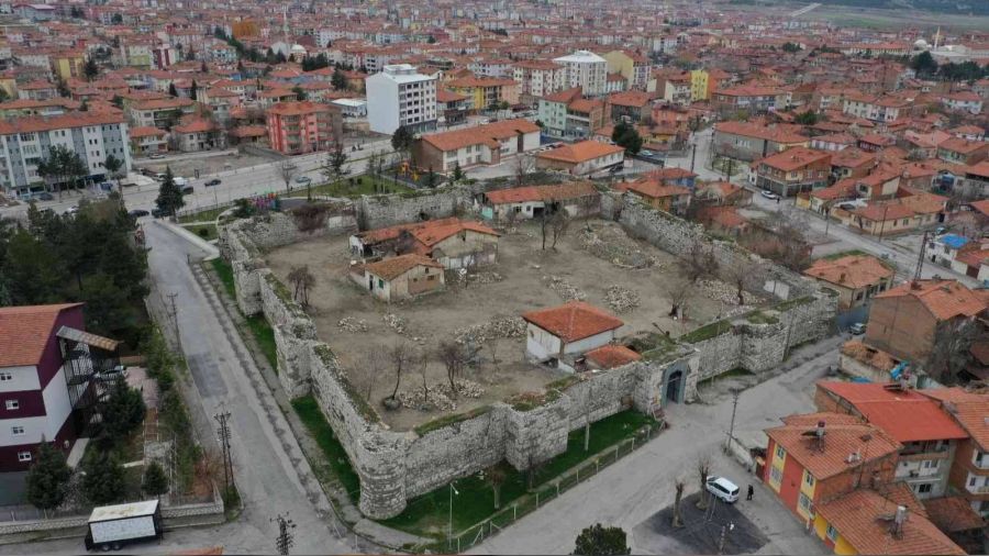 Tarihi �orum kalesi restore edilecek