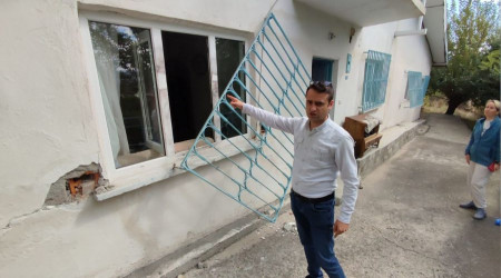 Tedaviye giden yaşlı çiftin evini soydular