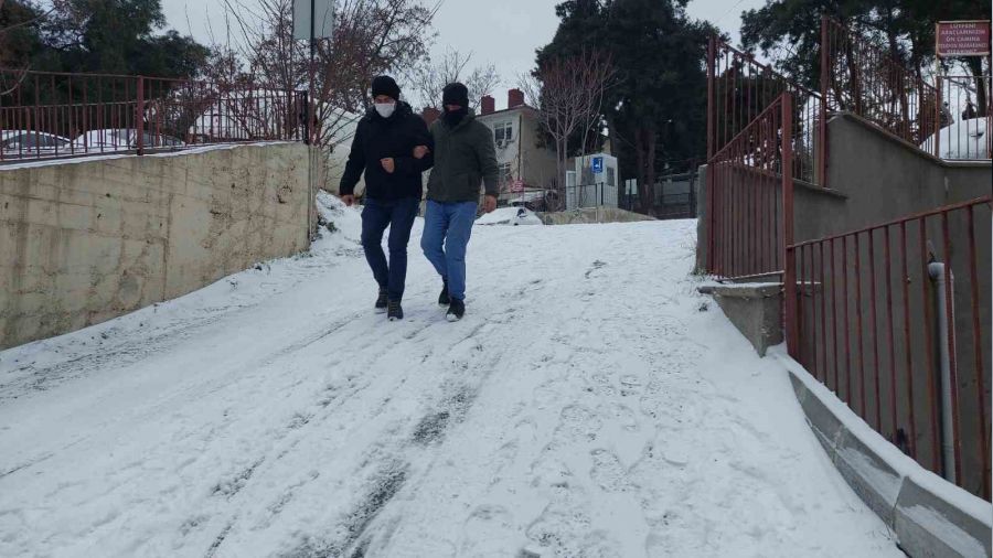 Tekirdağ beyaz örtüyle kaplandı