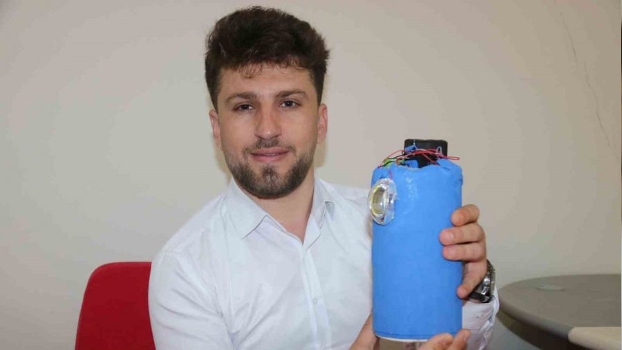 Teknoloji tutkunu ��retmen deprem sens�r� �retti