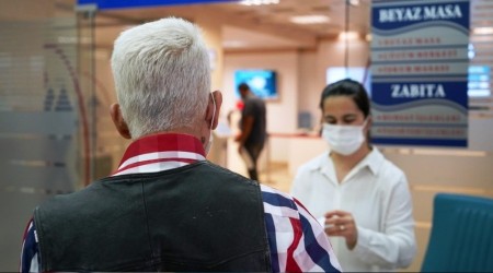 Testi pozitif çıkan vatandaş belediyeye girişte yakalandı