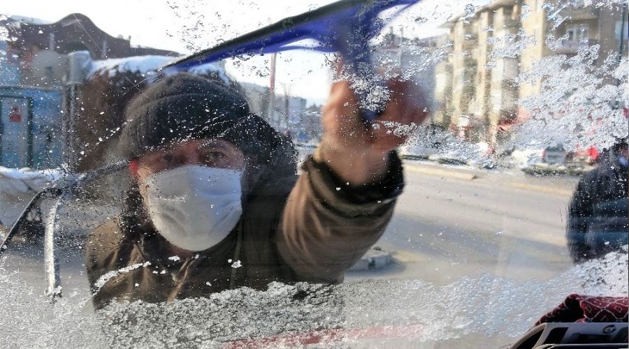 Tokat'ta termometreler eksi 26'y� g�sterdi