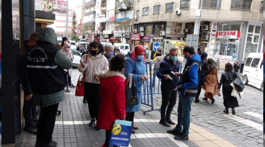 Trabzon'un caddelerinde  HES kodu uygulanyor