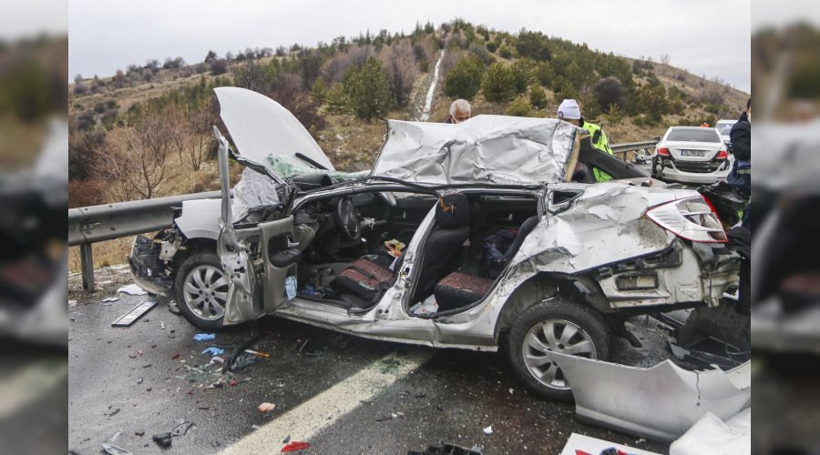 Trafik kazalar�n�n y�ll�k zarar� 15 milyar dolar