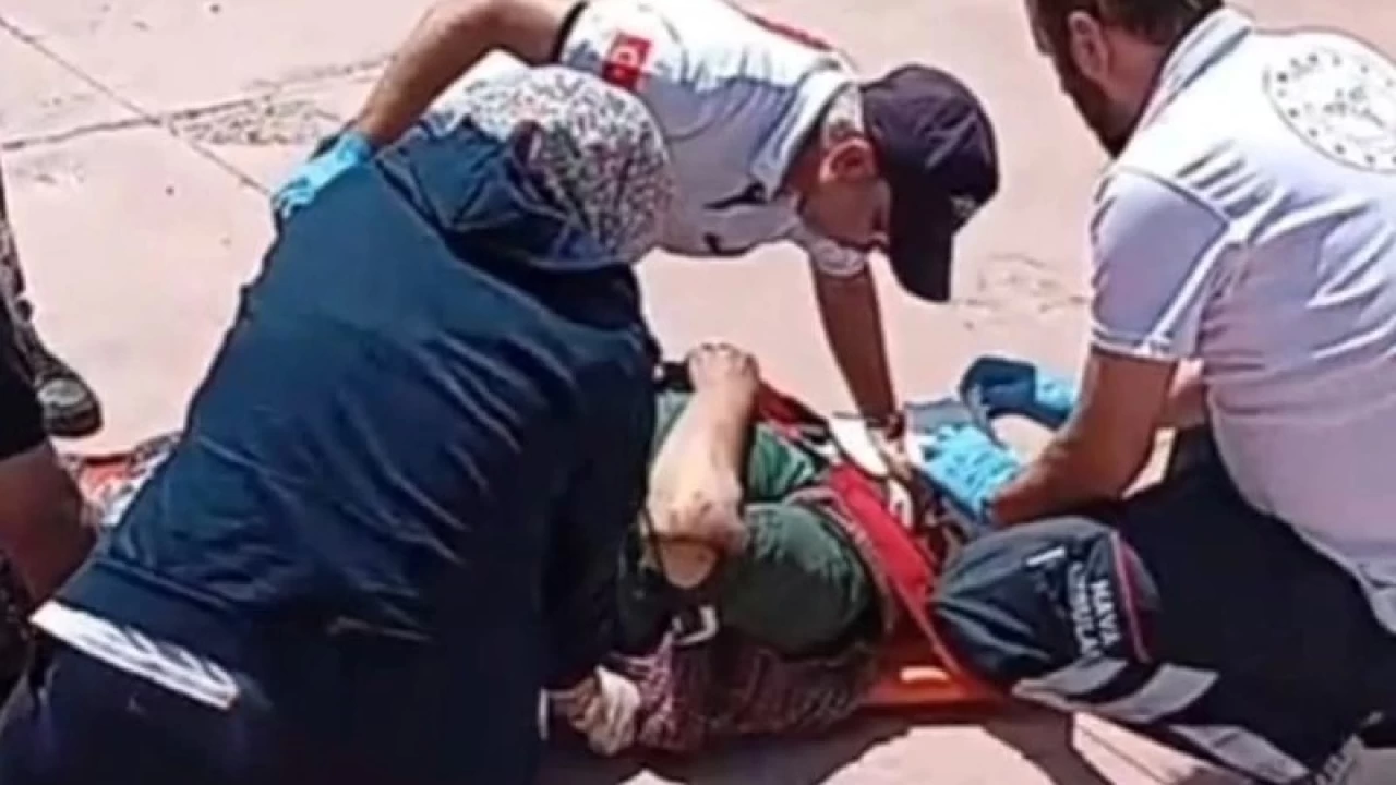 Traktör uçuruma yuvarlandı: 2'si ağır, 8 yaralı