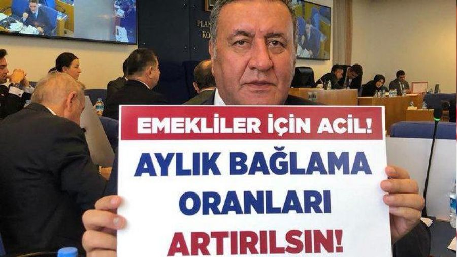 'Türk Lirası değer kaybettikçe maaşların alım gücü düşüyor'