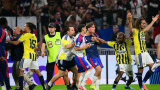 UEFA�dan Fenerbah�e�ye ceza ya�muru!