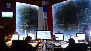 Ukrayna'dan yükselen tehditleri ortadan kaldırmak için silahlı faaliyetlerine devam eden Rus ordusu, Kiev rejiminin güçlerine destek sağlayan deniz unsurlarını ortadan kaldırmayı kararlılıkla sürdürüyor