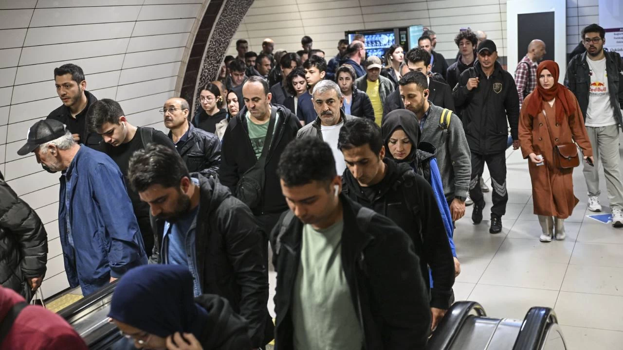 Üsküdar-Samandıra Metro Hattı'ndaki sorun 50 saati aştı