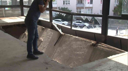 Üsküdar'da iş yerinin ikinci kat zemini çöktü