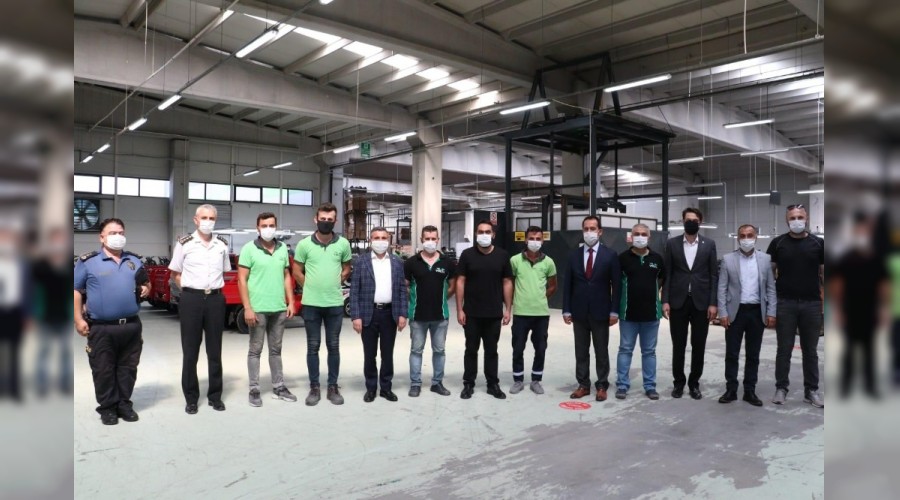 Vali Atay elektrikli ara� �reten fabrikada