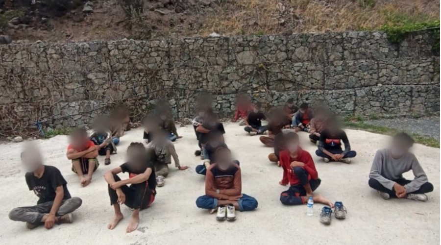 Yasad��� yollardan giri� yapan 34 yabanc� uyruklu �ah�s yakaland�