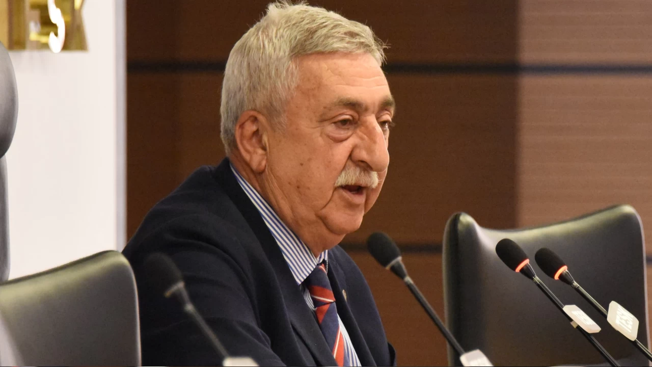 Zincir marketler 415 meslek dal�n� olumsuz etkiliyor